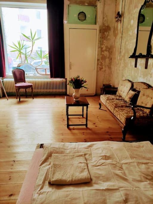 Schoeneberg Holiday Flat & Art Gallery Берлин Экстерьер фото