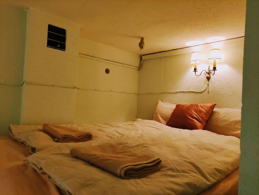Schoeneberg Holiday Flat & Art Gallery Берлин Экстерьер фото