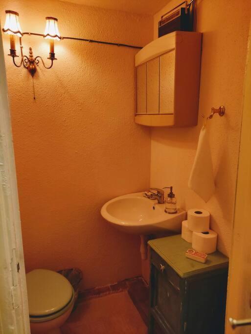 Schoeneberg Holiday Flat & Art Gallery Берлин Экстерьер фото