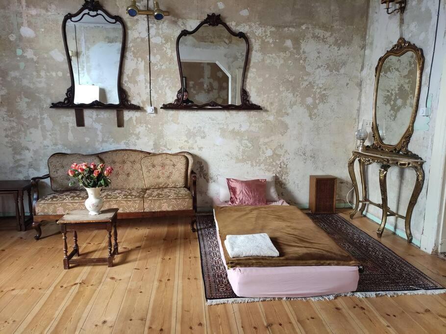 Schoeneberg Holiday Flat & Art Gallery Берлин Экстерьер фото